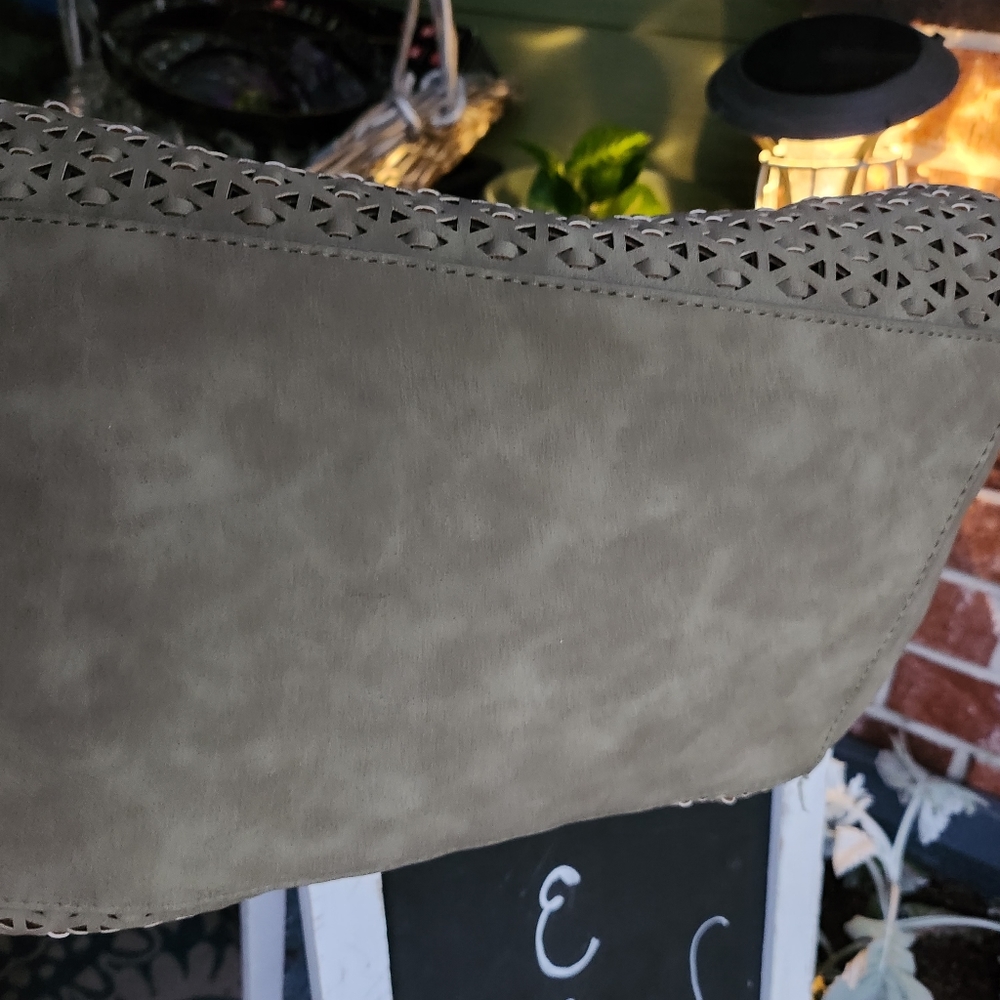 TOTE BY STEVE MADDEN - Picture 4 of 6